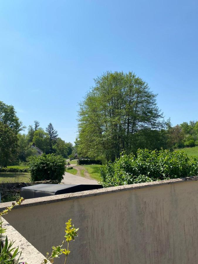 Montreuillon Petit Cocon Au Coeur Du Morvan מראה חיצוני תמונה